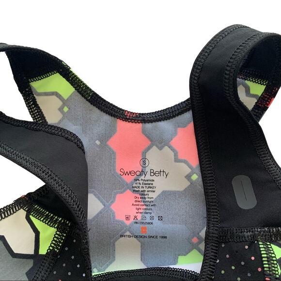 Sweaty Betty Multicolor Geometric Print Low Impact Athleisure Workout Crop Top - Picture 5 of 8